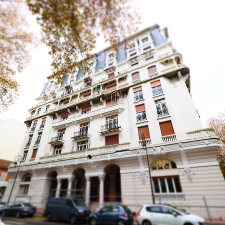 Le Palais Des Parcs - Chic - Centre Ville - Face Au Parc Виши Экстерьер фото
